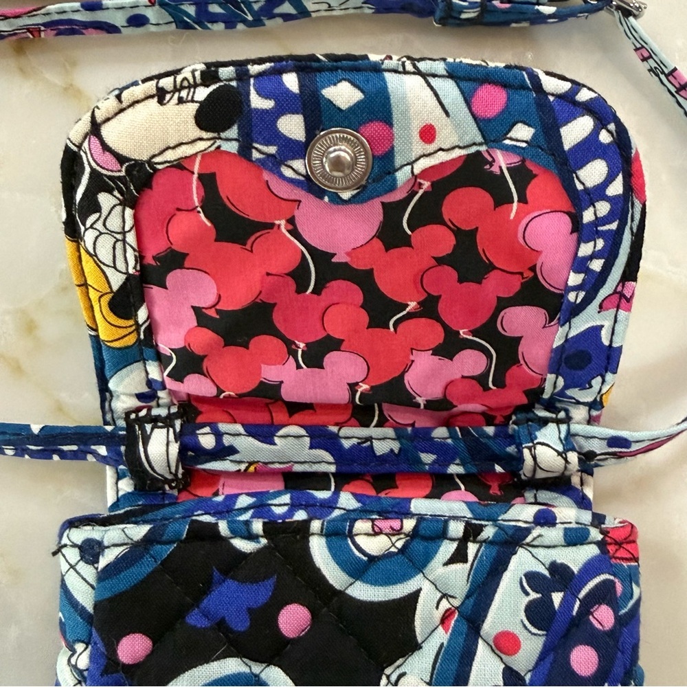 Vera Bradley Disney Mickey Mouse Zip Paisley Carson Cellphone Crossbody Bag - Picture 4 of 9